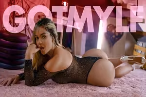 Kourtney Love – A Love So Delicious