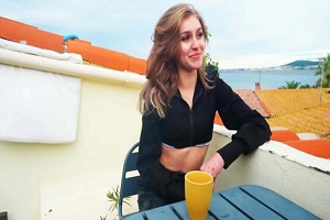 Selinah – Selinah, 19 years old, cinema student!