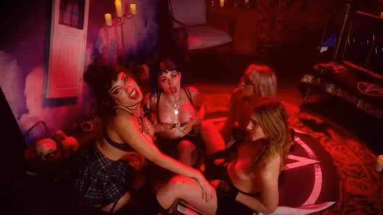 Jewelz Blu, Little Puck, Luna Luxe & Ophelia Fae – Devil Worshipping Orgy OnlyFans 30 Jewelz Blu, Little Puck, Luna Luxe & Ophelia Fae – Devil Worshipping Orgy OnlyFans